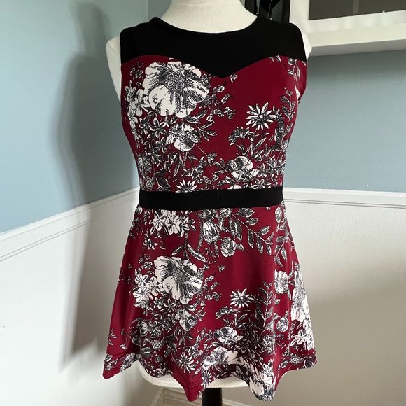 Women's sleeveless top - MOntreal Designer - Picture 1 of 8